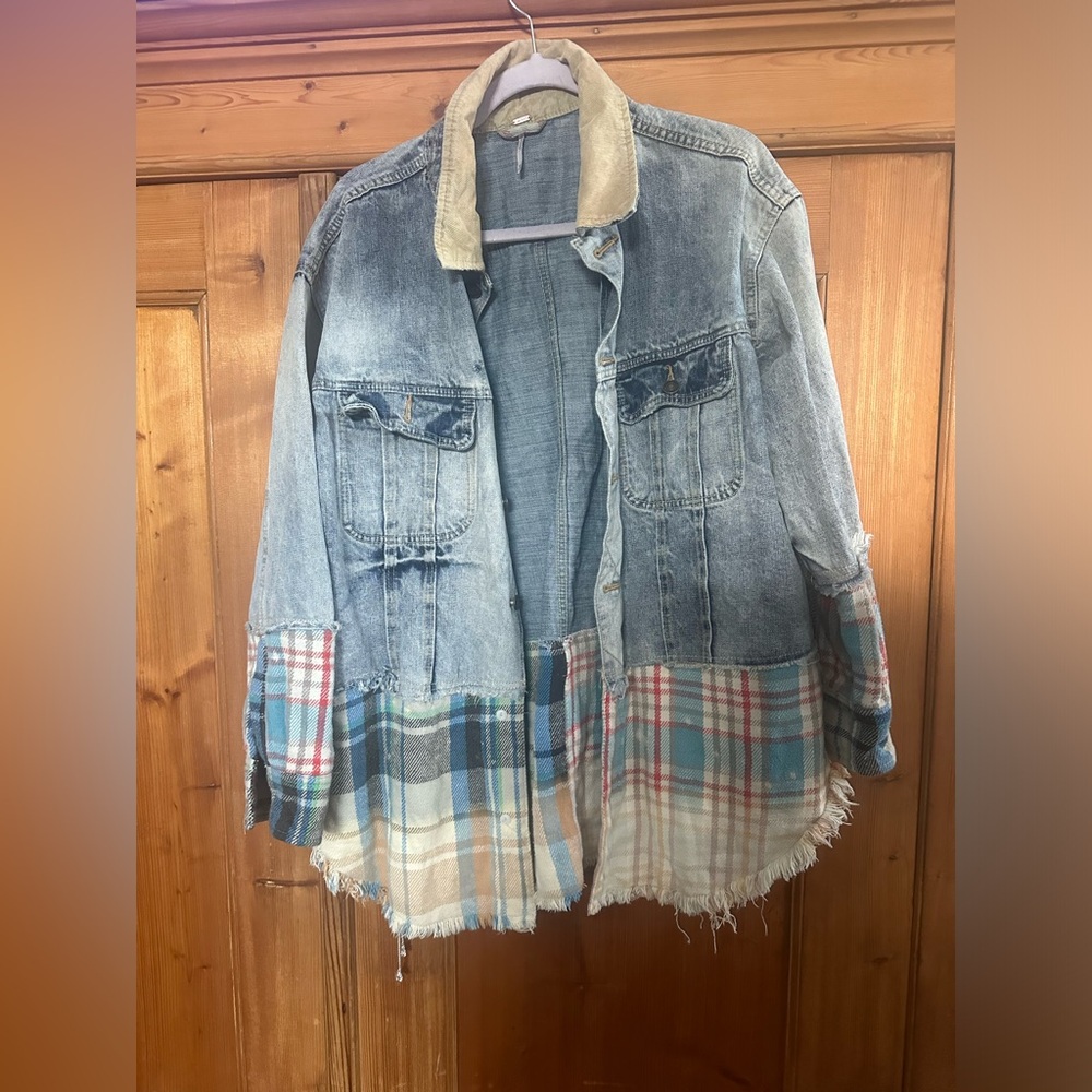 Free People ☮️ Sirius Plaid & Denim Jacket
Sz. M